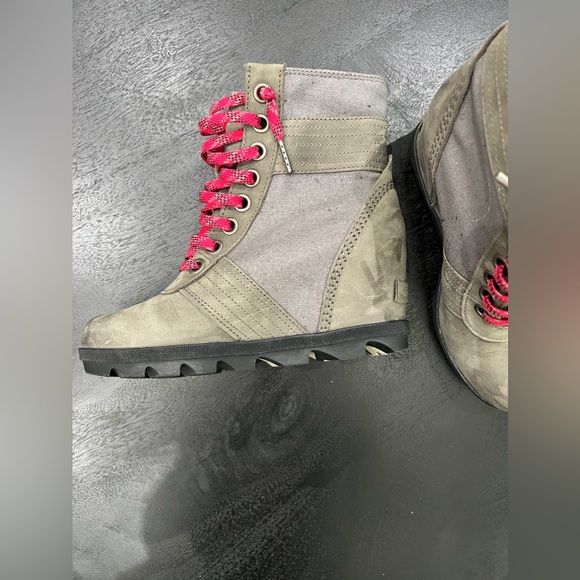 🏔️🥾Sorel🥾🏔️Lexi Wedge Boots Size 6.5 - Picture 2 of 10